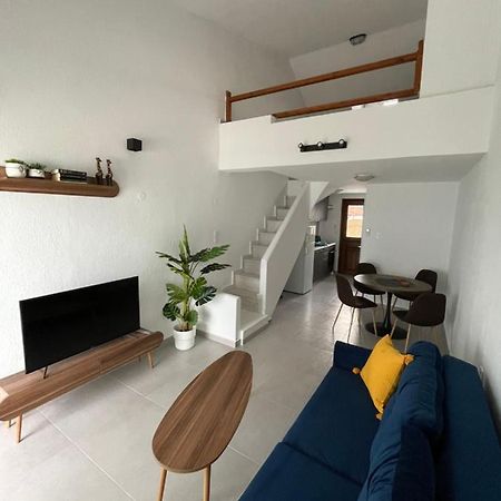 Sea View Loft Apartment Неа Рода Екстериор снимка