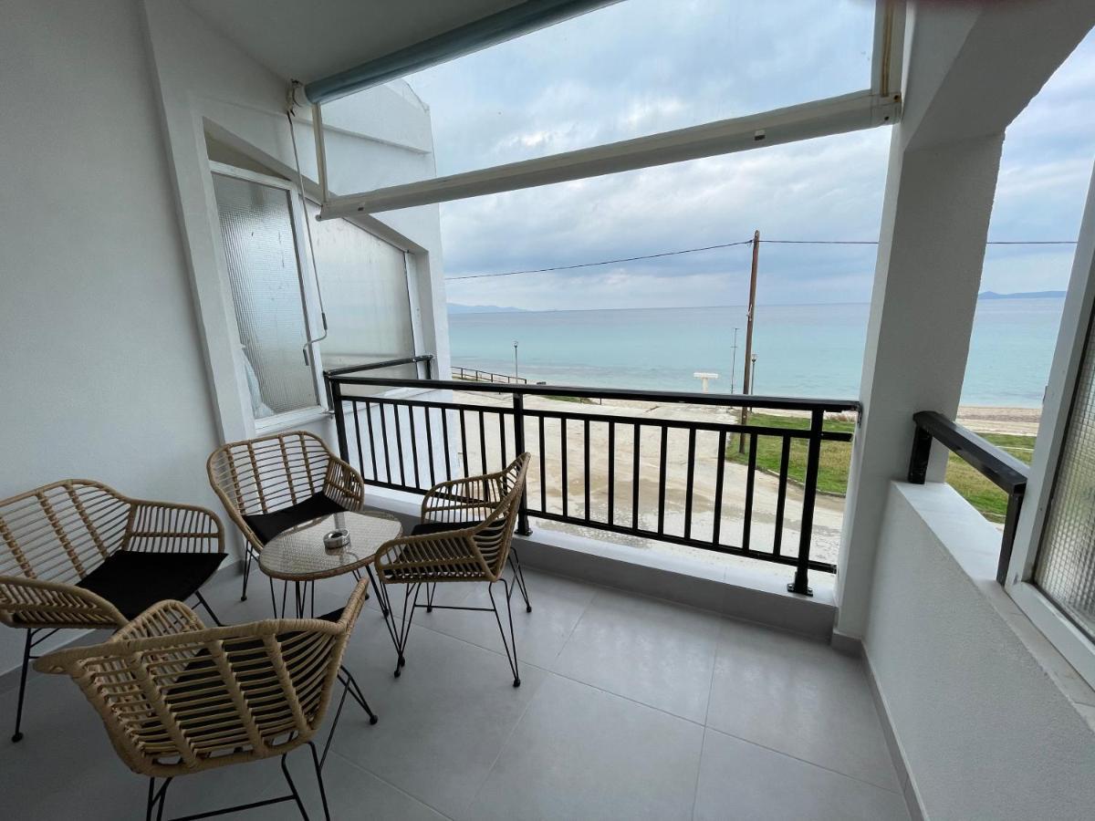 Sea View Loft Apartment Неа Рода Екстериор снимка